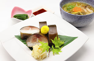鯖寿司とにゅう麺